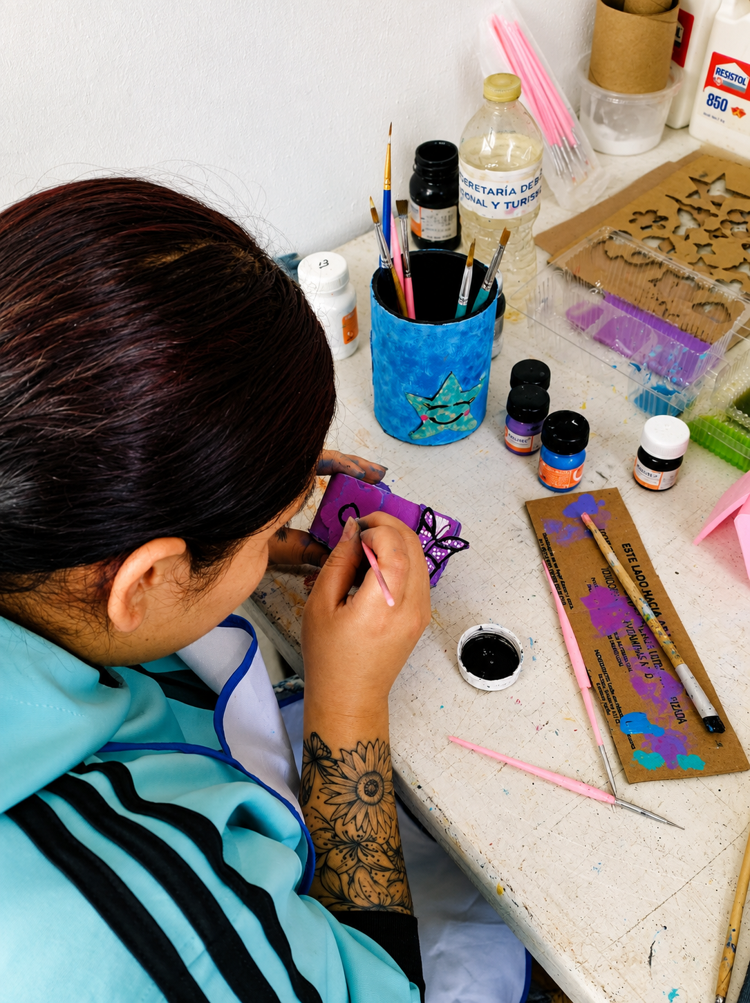 Proceso creativo durante un taller de ludoplastia Ludoart